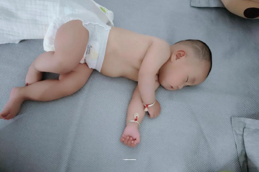 成都试管代怀宝宝呼吸道感染发烧